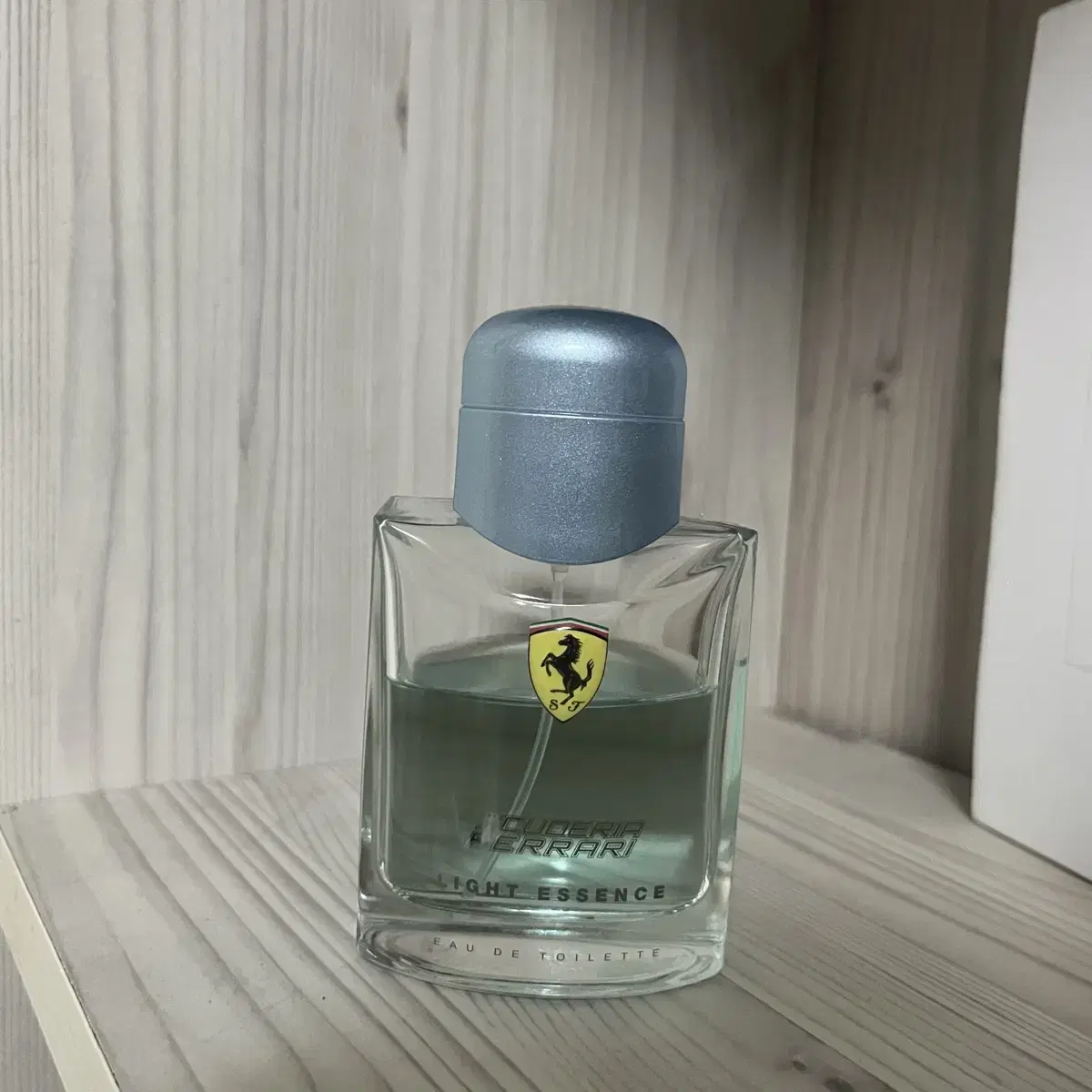 Ferrari Light Essence 香水 フェラーリライトエッセンス製造